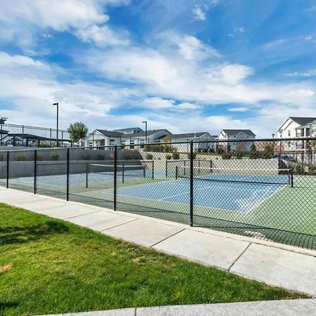 Brand New 3-Beds Stylish Entire House At Lehiヴィラ エクステリア 写真