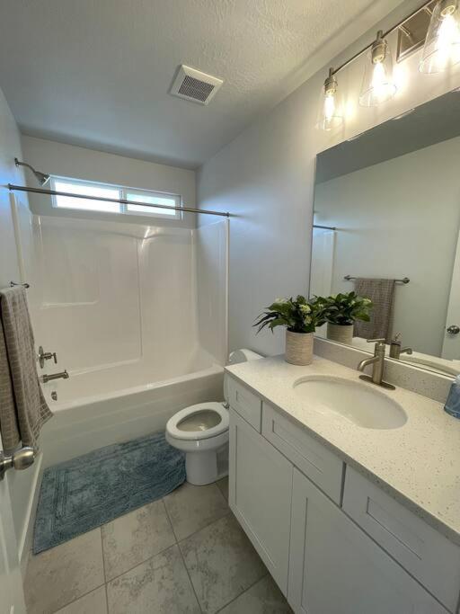 Brand New 3-Beds Stylish Entire House At Lehiヴィラ エクステリア 写真