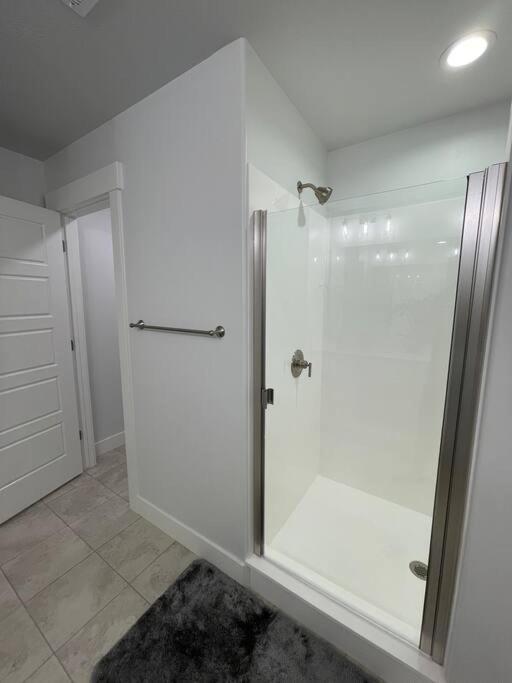 Brand New 3-Beds Stylish Entire House At Lehiヴィラ エクステリア 写真