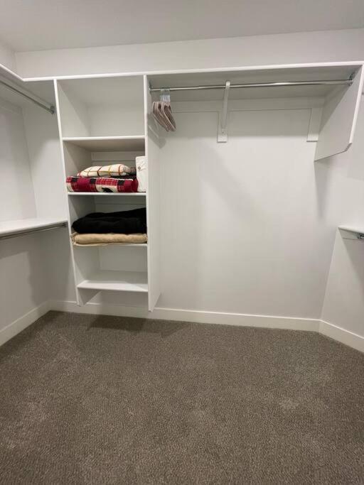 Brand New 3-Beds Stylish Entire House At Lehiヴィラ エクステリア 写真