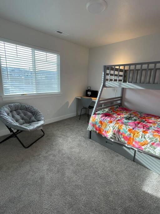 Brand New 3-Beds Stylish Entire House At Lehiヴィラ エクステリア 写真